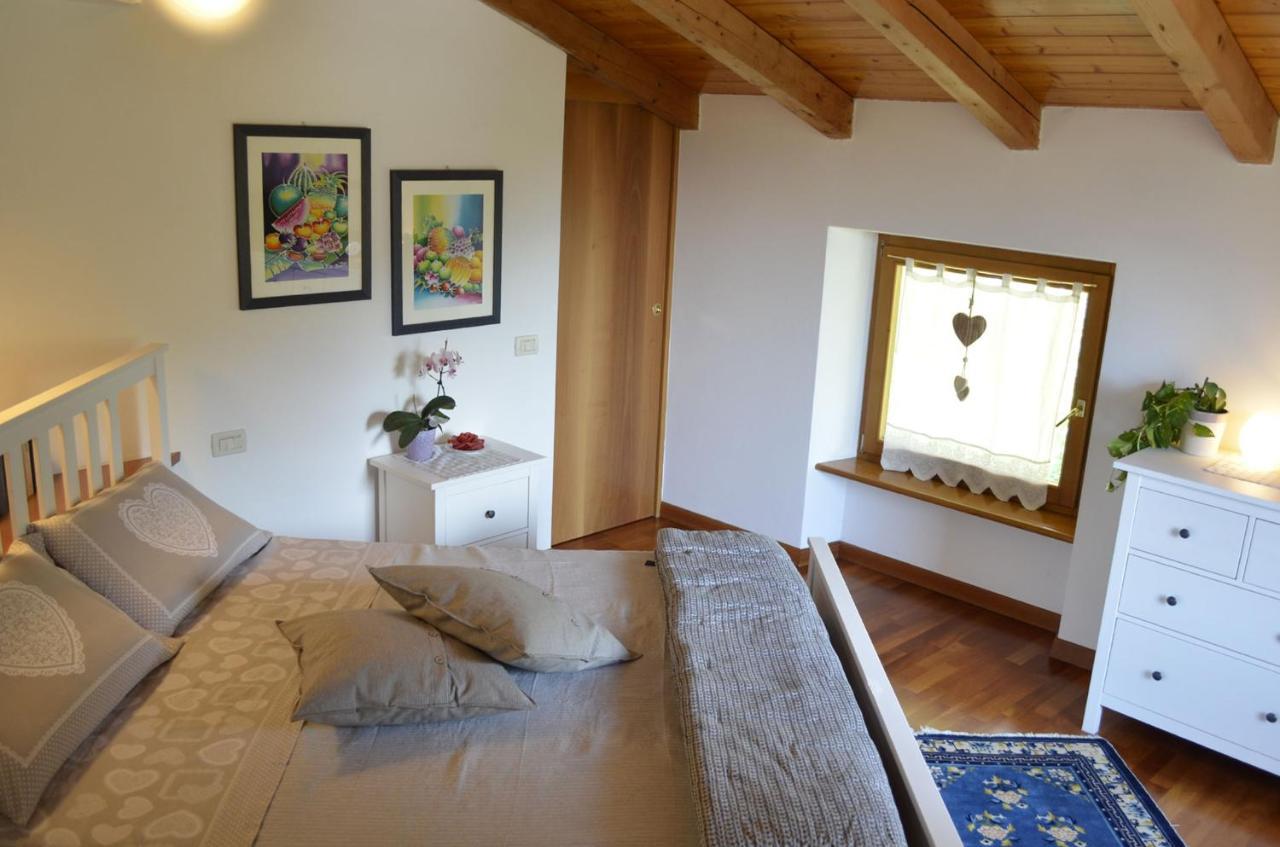 Ca Ulivi Bed & Breakfast Ala Bagian luar foto