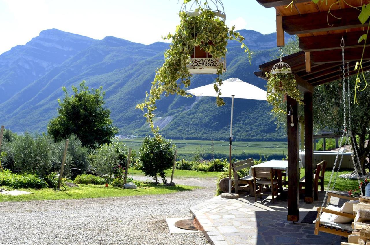 Ca Ulivi Bed & Breakfast Ala Bagian luar foto
