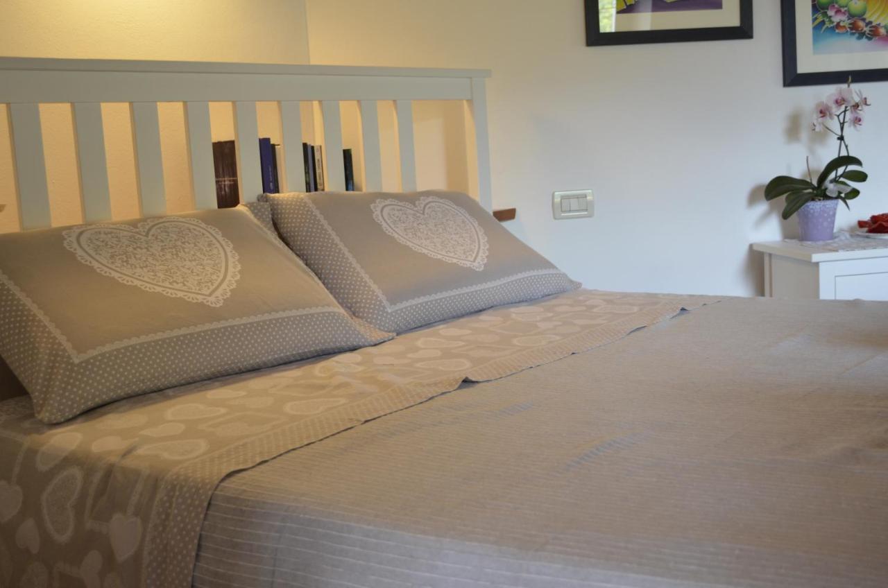 Ca Ulivi Bed & Breakfast Ala Bagian luar foto