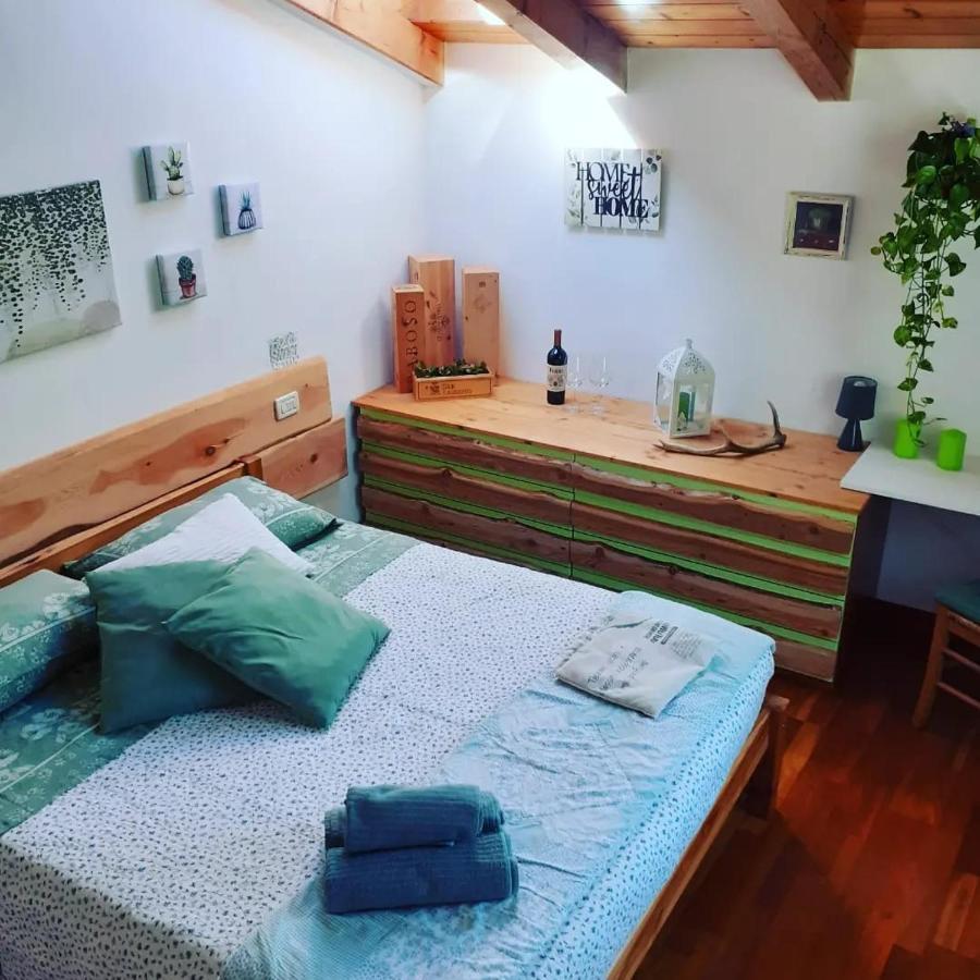 Ca Ulivi Bed & Breakfast Ala Bagian luar foto