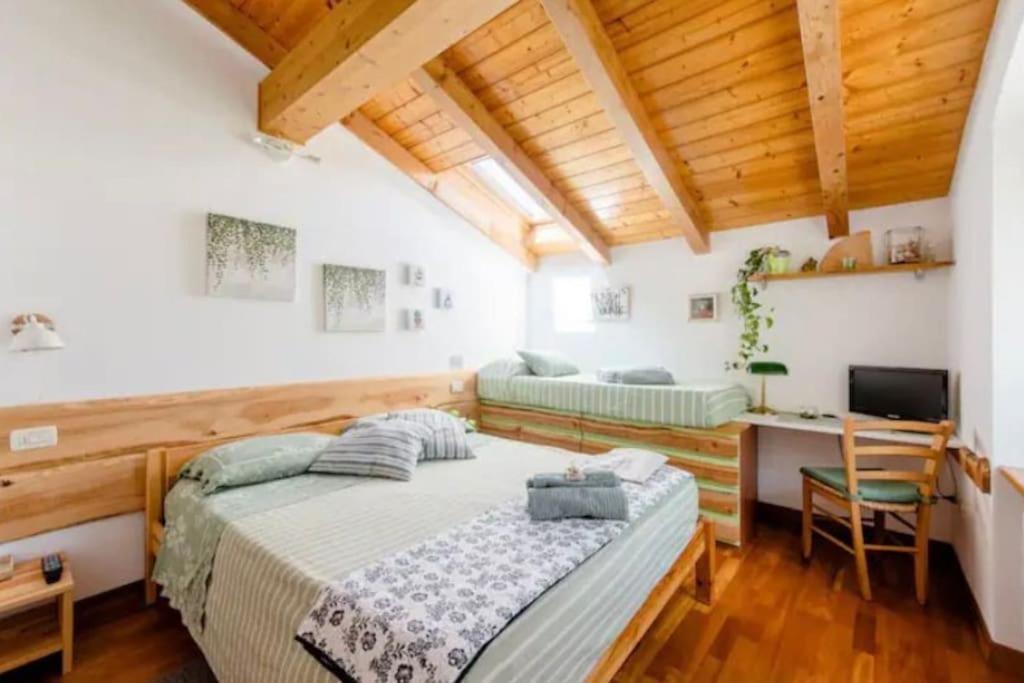 Ca Ulivi Bed & Breakfast Ala Bagian luar foto