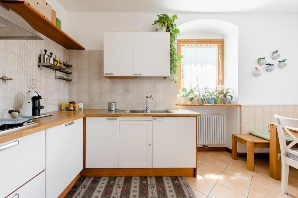 Ca Ulivi Bed & Breakfast Ala Bagian luar foto