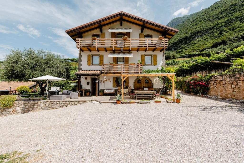 Ca Ulivi Bed & Breakfast Ala Bagian luar foto