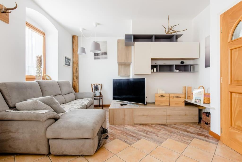 Ca Ulivi Bed & Breakfast Ala Bagian luar foto
